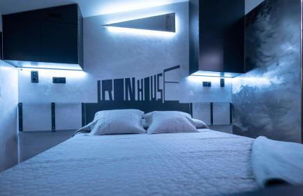 Iron House - Penthouse with Bathtub in Golden Mile & Roman Bridge - Foto 59