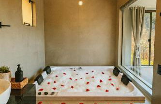 Recanto do Tabuleiro chalé com hidro, lareira, churrasqueira e cozinha perto de floripa - Photo 11