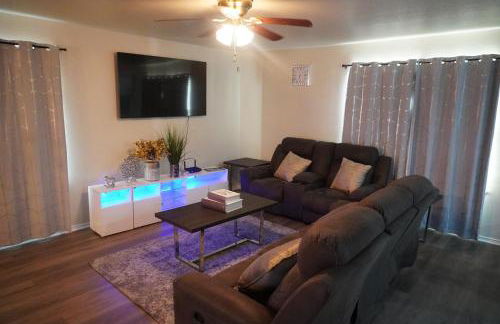 Peaceful Family Retreat Near AT&T Stadium, Texas Rangers, Six Flags, Epic Waters Indoor Waterpark, DFW Airport & More! - Foto 11