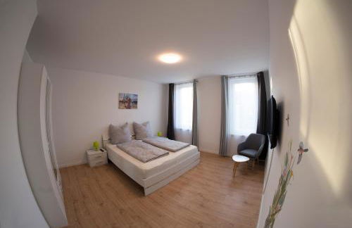 Schöne Ferienwohnung 78m2, 3 Schlafzimmer, 2 Bäder, Zentrumnah, 1OG - Foto 14