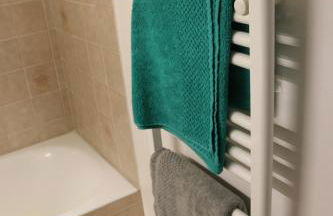 Agréable appartement au calme avec vue montagne, commune de Le Monêtier les Bains - Le Freyssinet - Photo 29