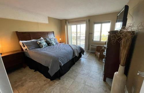 Playing Hooky at Dolphin Run-Oceanfront Condo-Pool - Foto 34