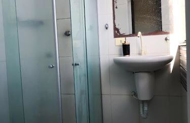 Aconchegante, ótima localização e vista para o mar - Foto 27