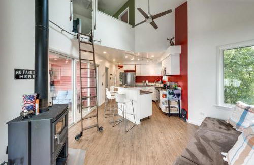 Island Retreat on Pistakee Lake Deck and Gas Grill! - Photo 3