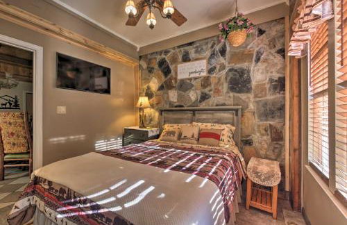 Tenn River Cabin with Hot Tub - 10 Mi to Chattanooga - Foto 16