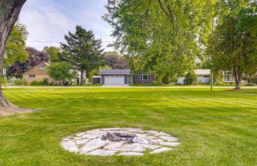 half Mi to Boat Launch Family Getaway in Menasha! - Foto 33