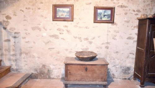 Maison charmante à Meyrignac-l'Église avec cheminée - Foto 3