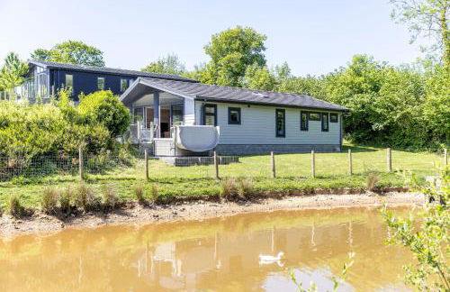 Saffron Lodge, 24 Roadford Lake Lodges - Foto 1