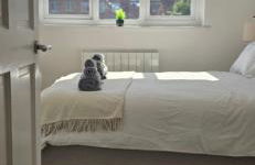 Salisbury City Centre 2-Bedroom Serviced Accommodation-Apartment - PennyVille - Foto 24