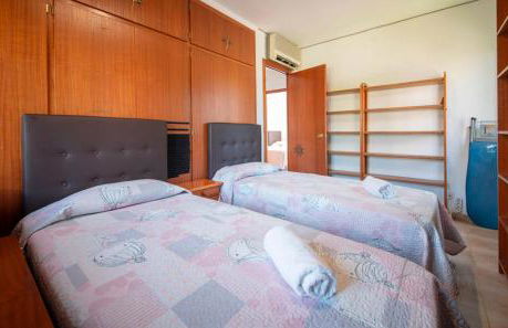 R153 - Espaciosa Villa con Piscina Privada en Coma - Foto 9