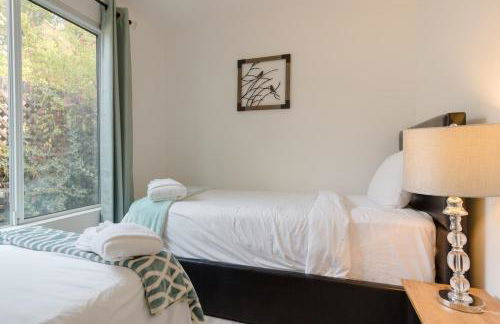 Charming Sonoma Cottage 2BD and 2BA Close to Plaza - Foto 13