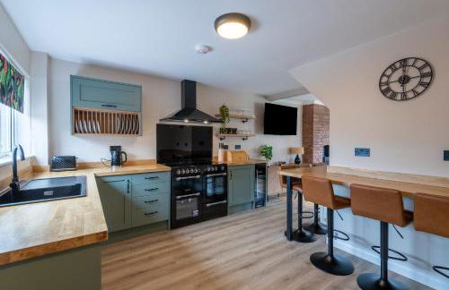 Corner House - Photo 9