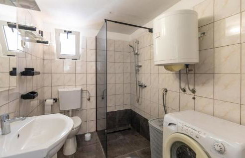 3 Bedroom Amazing Home In Opuzen - Foto 15