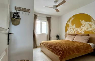 Cozy two-bedrooms apartment with big terrace and ocean view - Foto 1