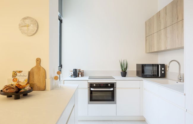 Mr. Louis - By TLV2GO - Photo 31