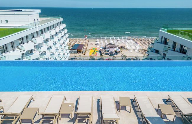 ALEZZI INFINITY RESORT & SPA - Photo 42