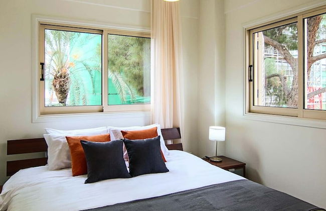 Phaedrus Living: City View Luxury Iras Flat 102 - Photo 2