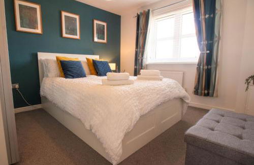 Cosy 4 Bedroom Town House with Mountain views, Private garden and ease of access into Abergavenny - Foto 14