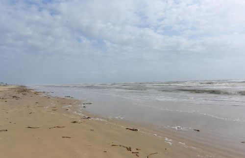 Walk to Beach Coastal Gem in Bolivar Peninsula! - Foto 3