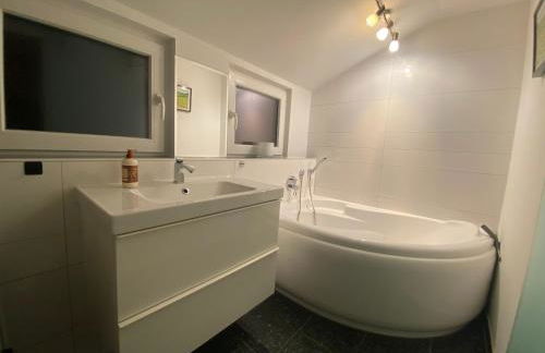 Modernes Refugium mit Seeblick - Foto 24