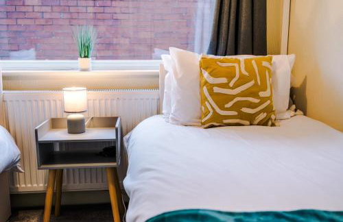 3BR Home Sleeps 6 Perfect for Short and Long Term Stays - Foto 70