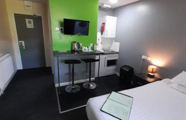 Lymedale Suites Studios & Aparthotel in NEWCASTLE UNDER LYME & STOKE - Foto 1