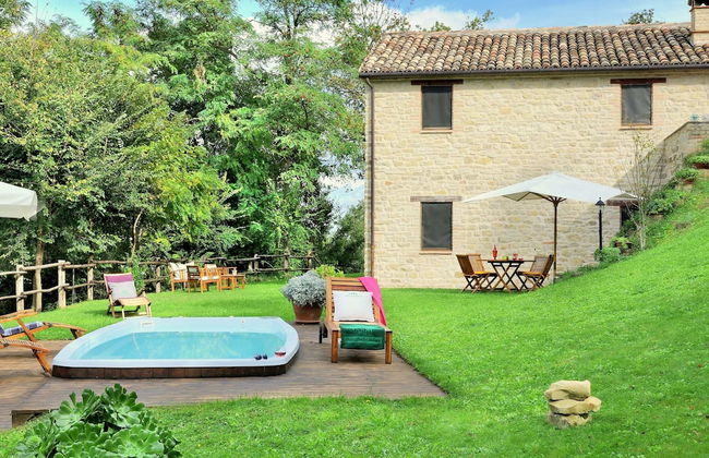 Luxury Stay With Garden - Photo 23