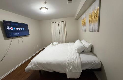 Charming Large 3 beds-2 bath Newark EWR NYC - Photo 12