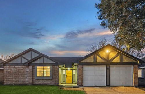 Sunny Door Escape - Entire House in Richmond TX with Cowboy Pool - Foto 13