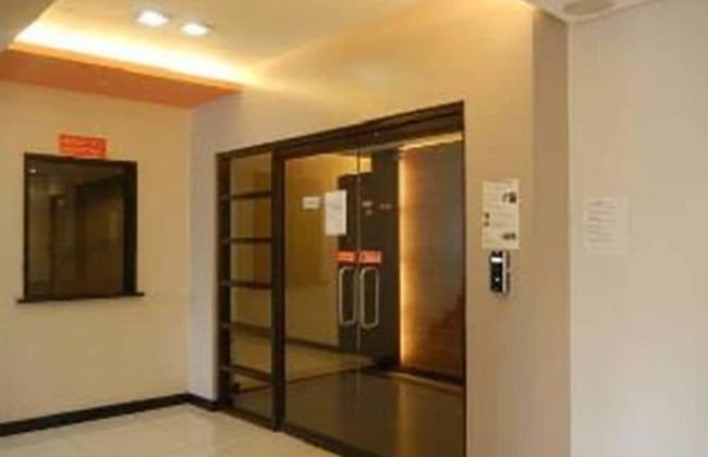 The Studio 87 Residences - Photo 23