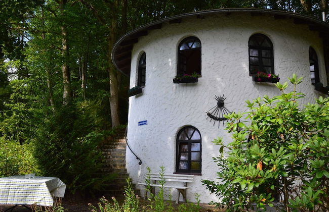 Strotzbusch Forest Hideaway - Photo 18