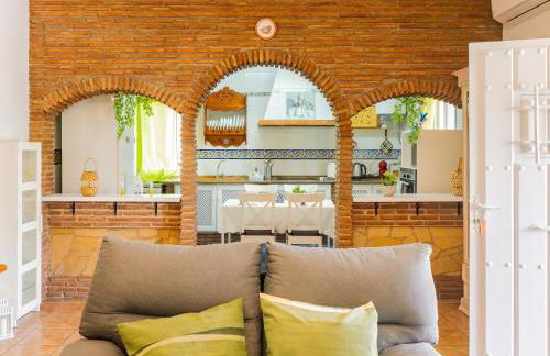 Cubo's Casa Vista Alegre - Photo 25