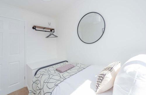 Newport - Sleeps 8 - Private Parking - Foto 29