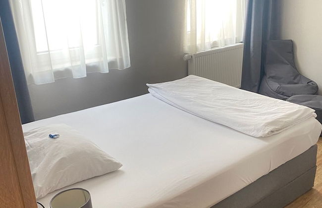 Motel Q - Dingolfing - Foto 5