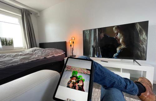 Gleis 12 , kontaktloser 24-7-Check In, barrierefrei ,Smart TV, W-LAN, Parkplatz kostenlos - Photo 8