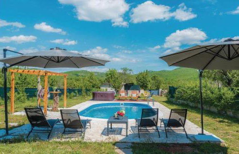 Lovely Home In Unesic - Foto 1