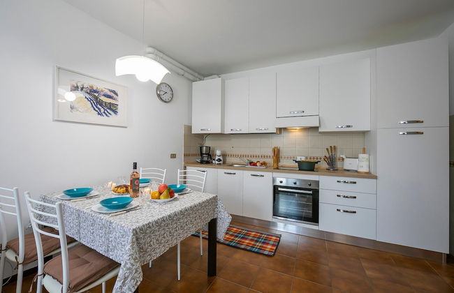 Alma - Near Lake in Sal - Photo 16