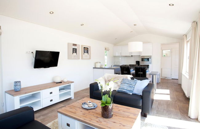 Nice Chalet Near the Golf Course in a Holiday Park - Foto 10