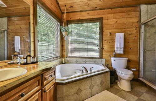 Chateau Relaxeau Breathtaking Spacious Mountain Home on Paved Road - Foto 26