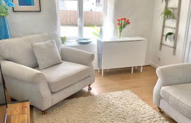 Idyllic Cornish Cottage, Superking bed, private garden dogs welcome - Photo 10