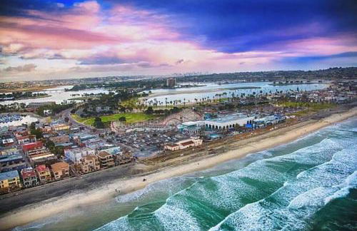 Majestic Lux Home with Heated Pool and Spa! - Foto 28