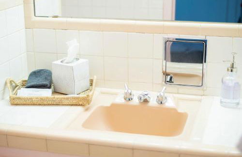 Newly Updated Cozy 1927 Uptown Tudor 4 min to Magnolia - Photo 34