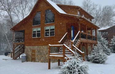 Riverfront Blue Jay Cabin - Foto 2