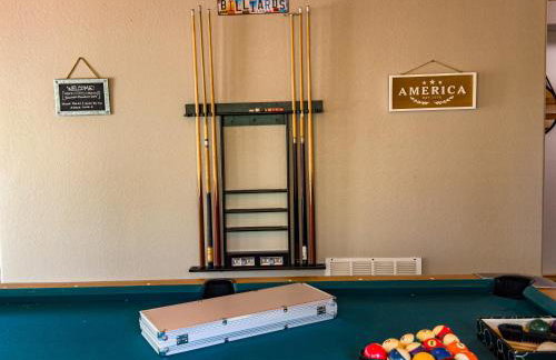 The Carriage House Walk to River Lake In Town - Foto 72