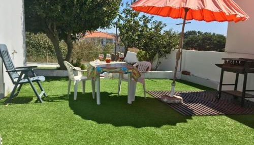 Laurel Beach House - Photo 2