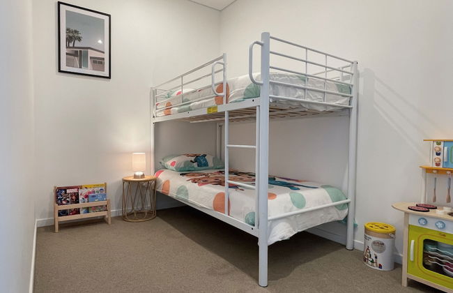 Charming Urban Retreat - Photo 2