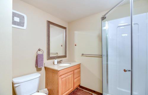 Beautiful Breezy Point Home with Beach and Dock! - Foto 19