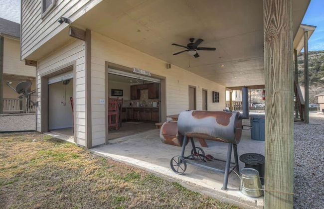 Let's Go Tubing! Awesome House-next to River! - Foto 36