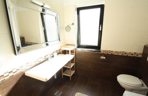 Vila Hera Korčula, Special one, pool, right on the sea,parking, 8 people - Photo 38