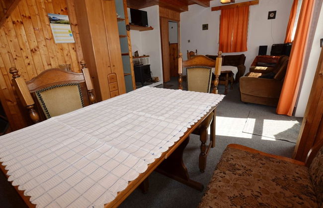 Detached Cottage With Fireplace, Near the River Ohre - Foto 2